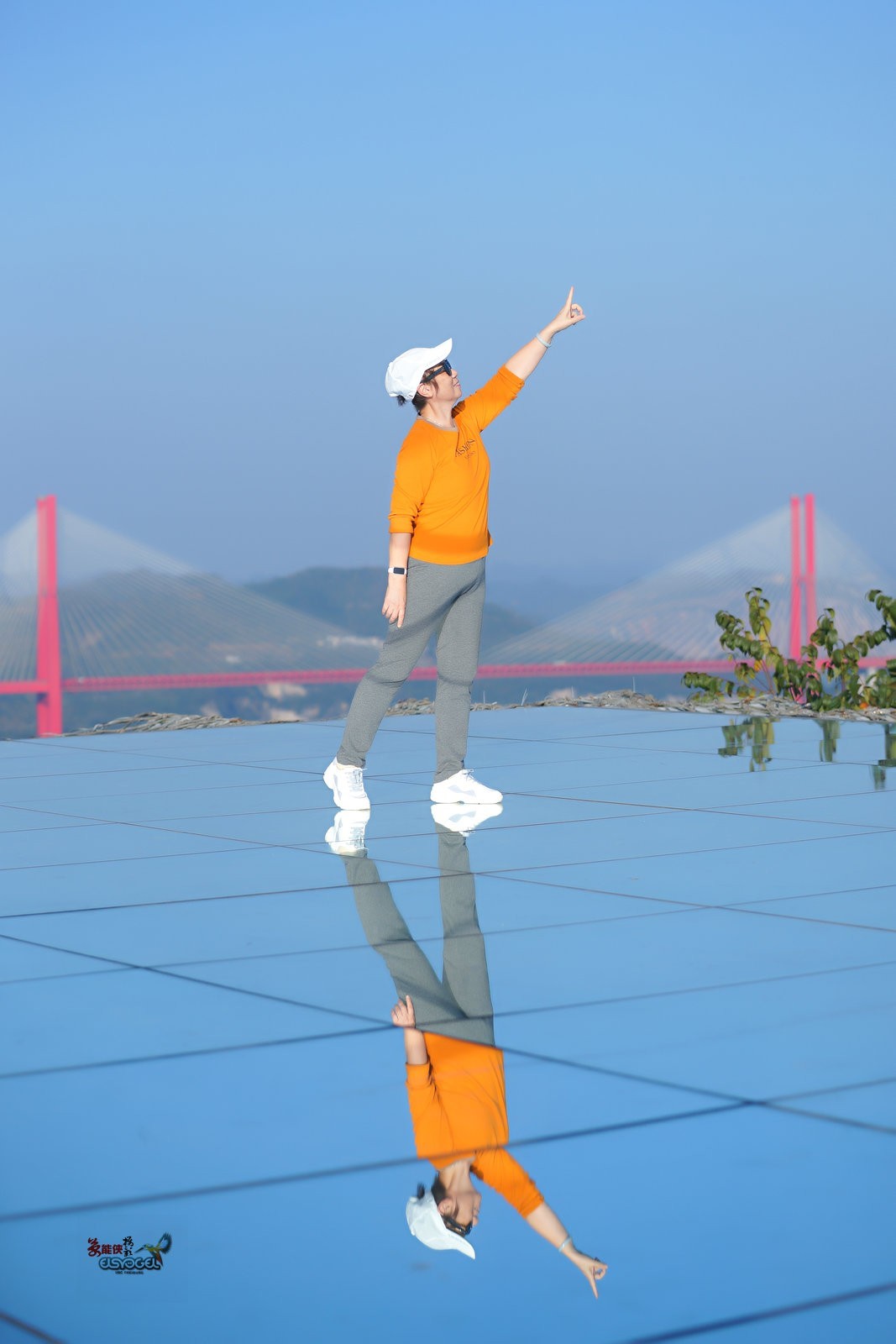 【贵州鸟江天空之境美女】---灿烂