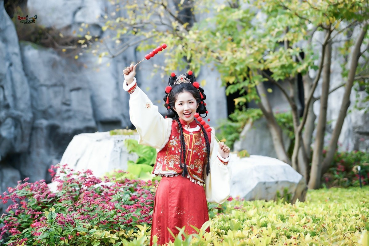 【可爱糖葫芦少女】---君君