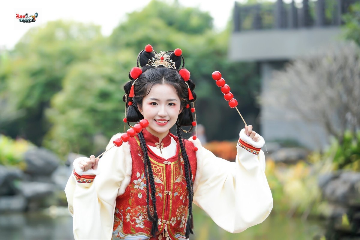 【可爱糖葫芦少女】---君君