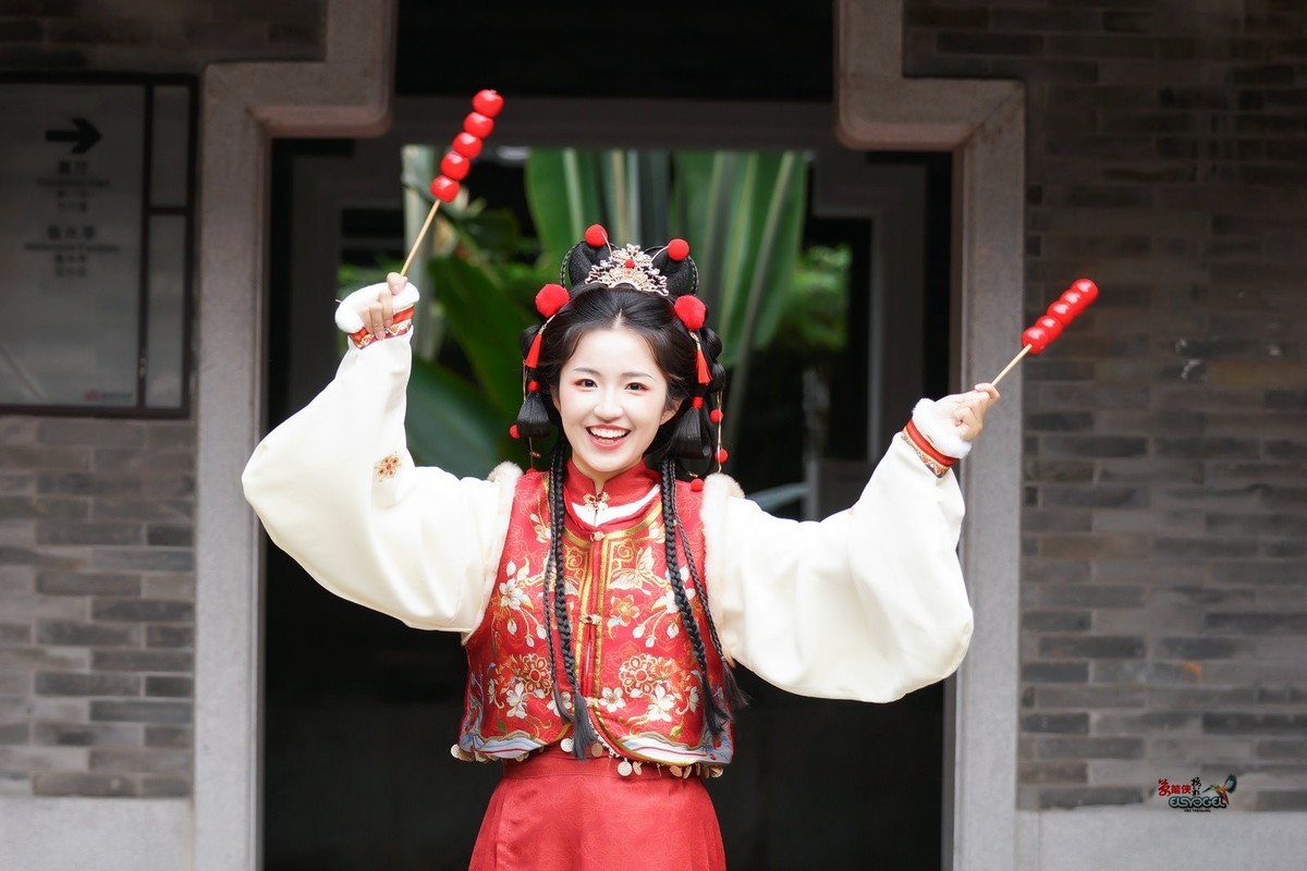 【可爱糖葫芦少女】---君君