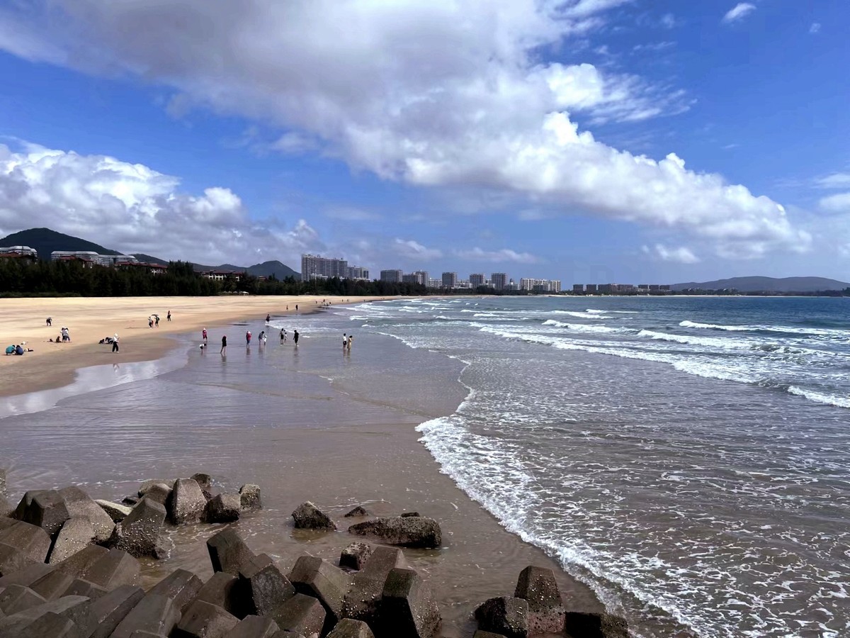 《不老松：纪实摄影》试发一组手机原片看效果！老朽妹妹的姑爷自驾車海南环島游：海景