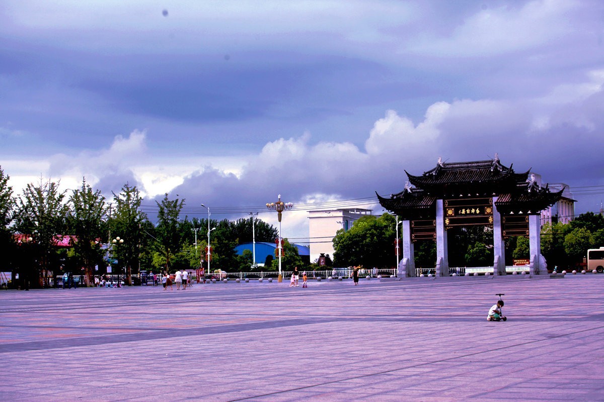 难得一见的蓝天白云