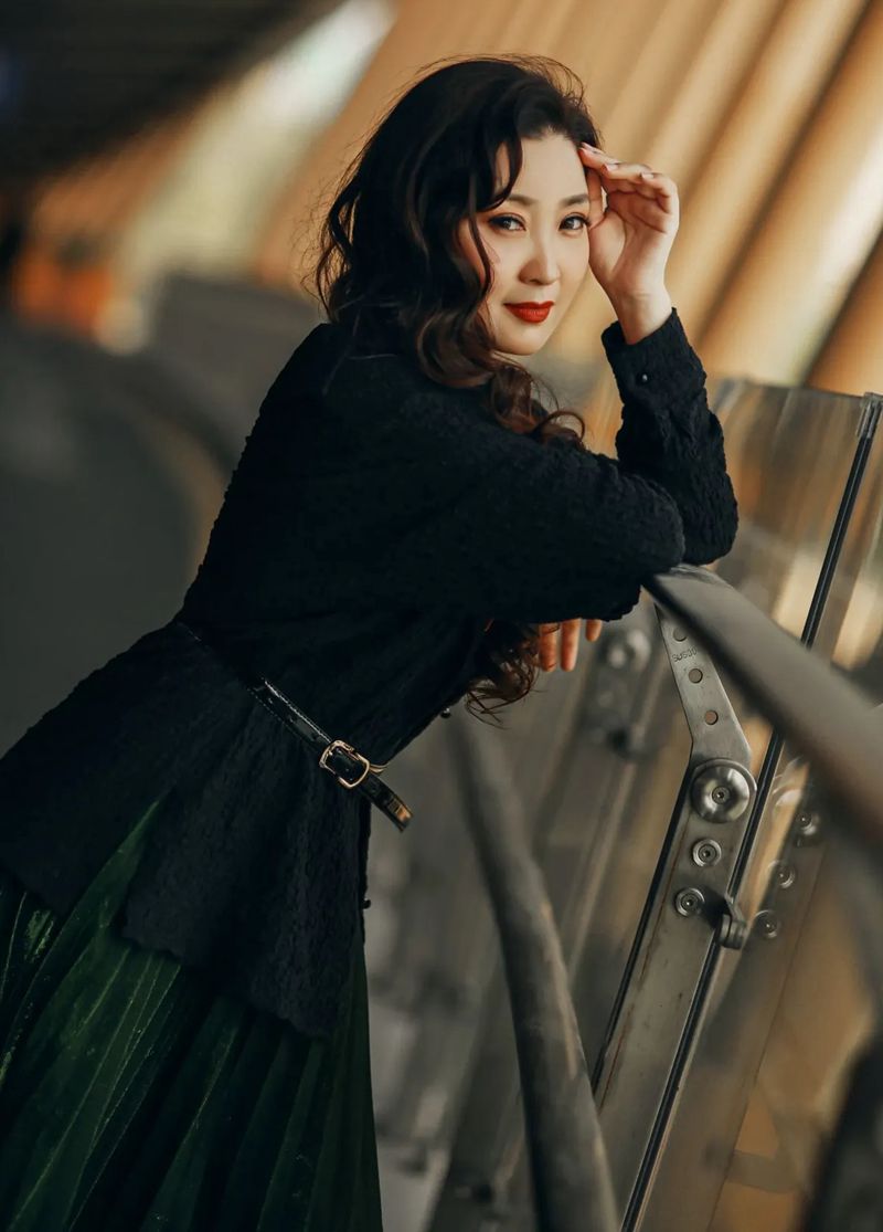 浏阳河上网红桥上小姐姐