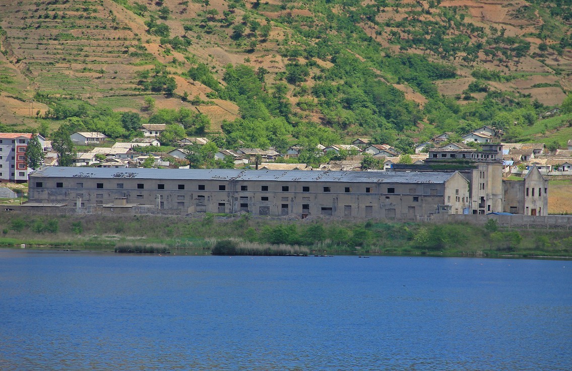 报到帖加纪录片《鸭绿江对岸的朝鲜景色》一般不容易见到，看一看图个新鲜！