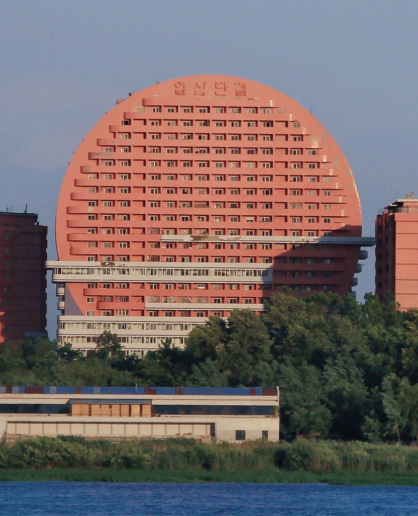报到帖加纪录片《鸭绿江对岸的朝鲜景色》一般不容易见到，看一看图个新鲜！