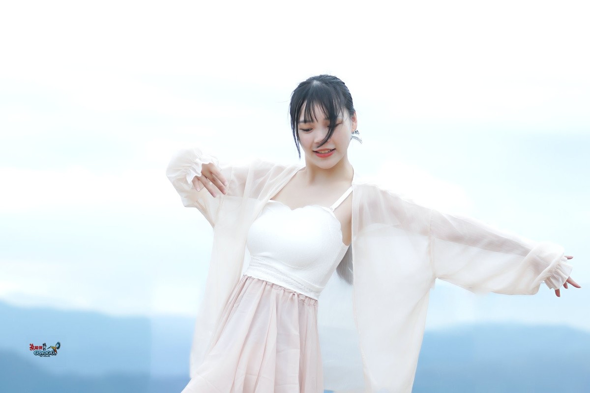 【云海少女】---佳佳