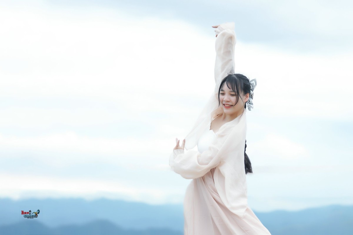 【云海少女】---佳佳