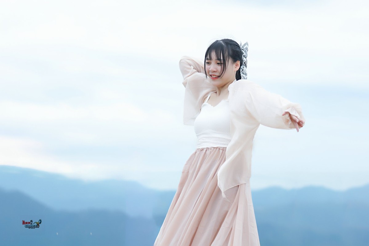 【云海少女】---佳佳