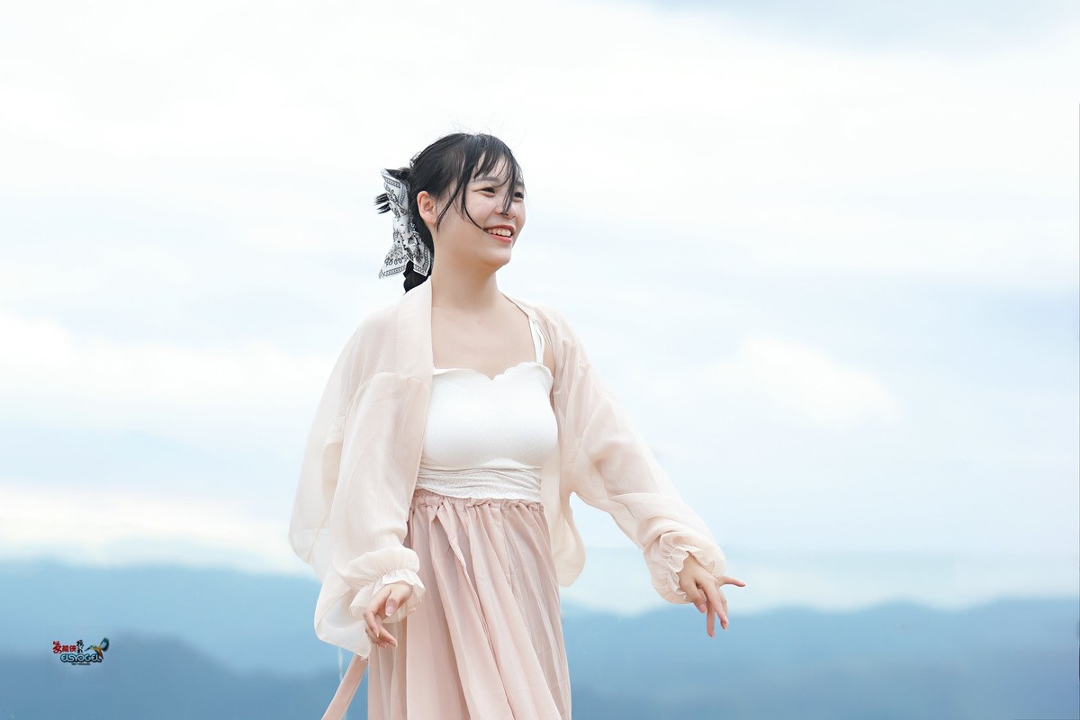 【云海少女】---佳佳