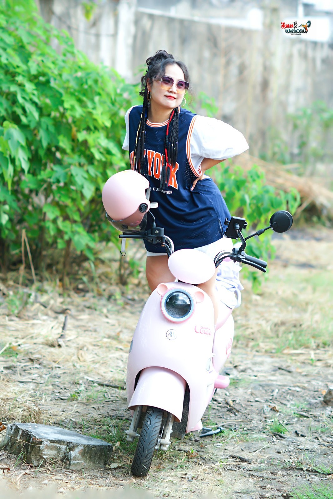 【超级电车美女】---超超