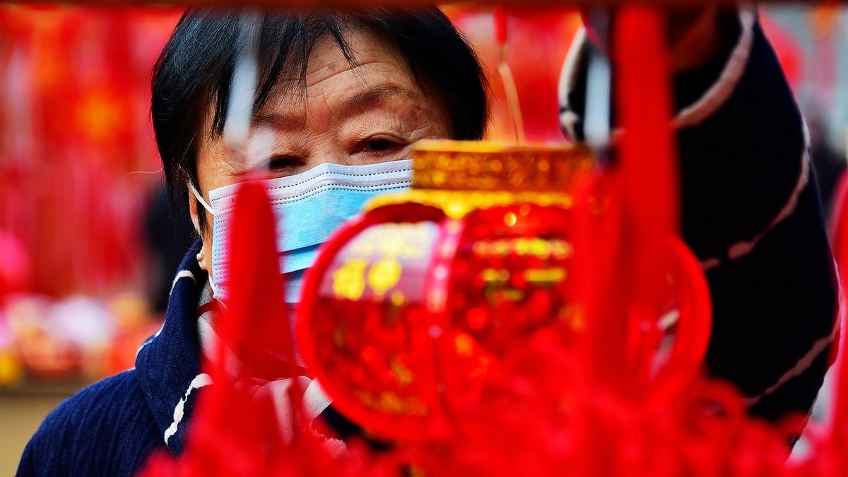 挑一副春联，把福带回家