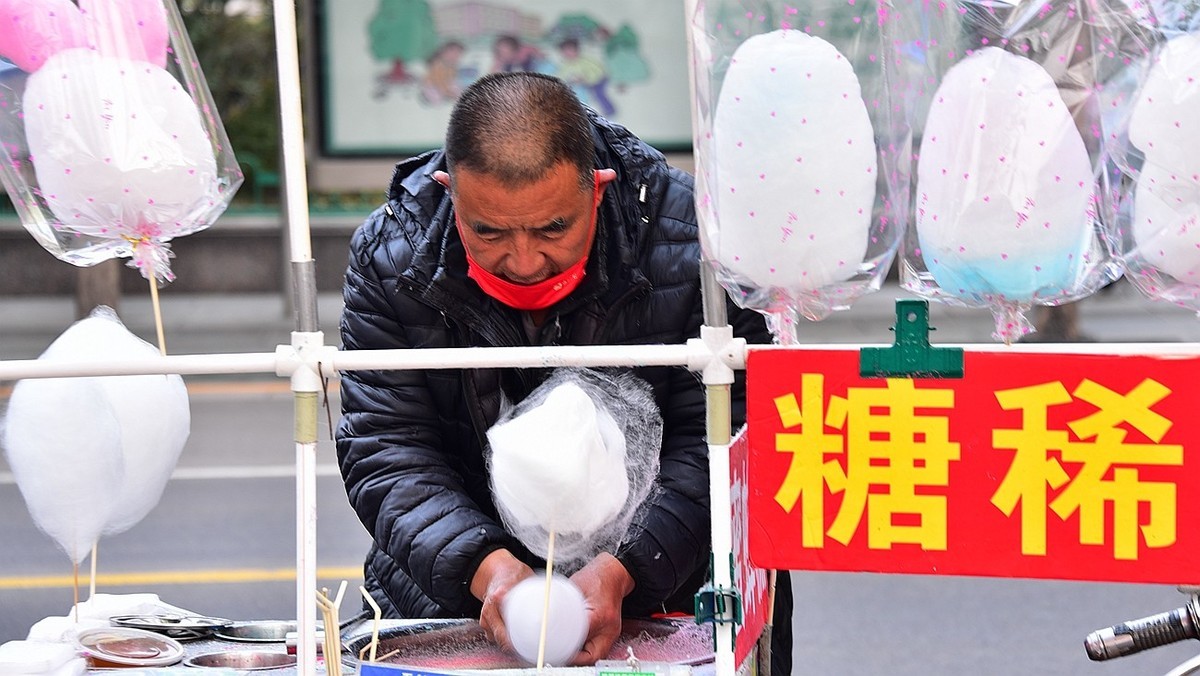 挑一副春联，把福带回家