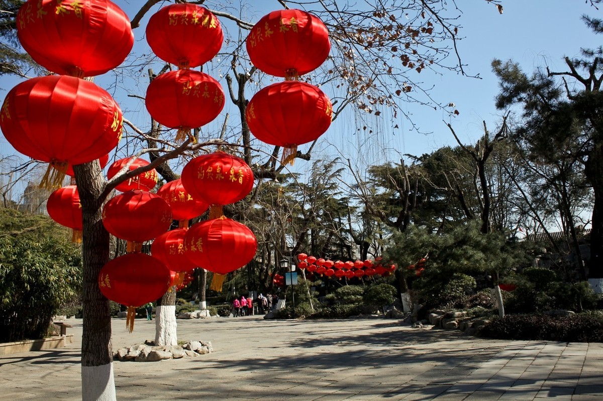 早春——趵突泉景色