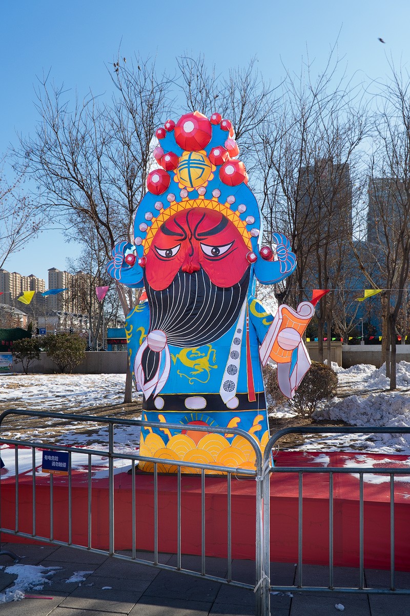 元宵灯会上的京剧脸谱造型