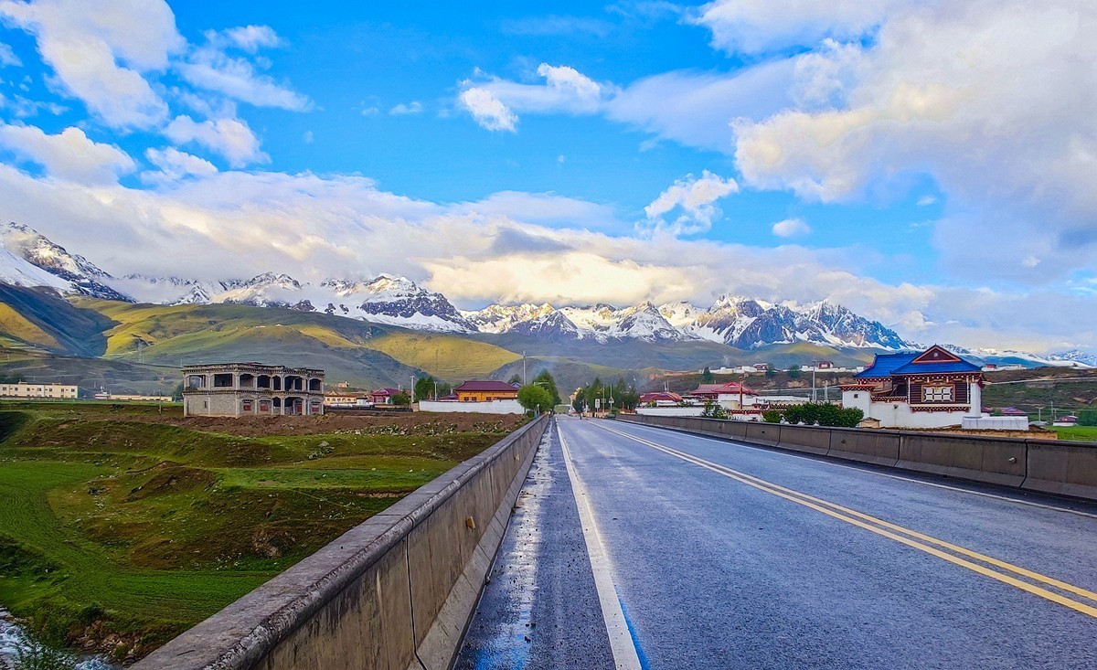 上海～成都～拉萨骑游随拍（66）雪山相伴