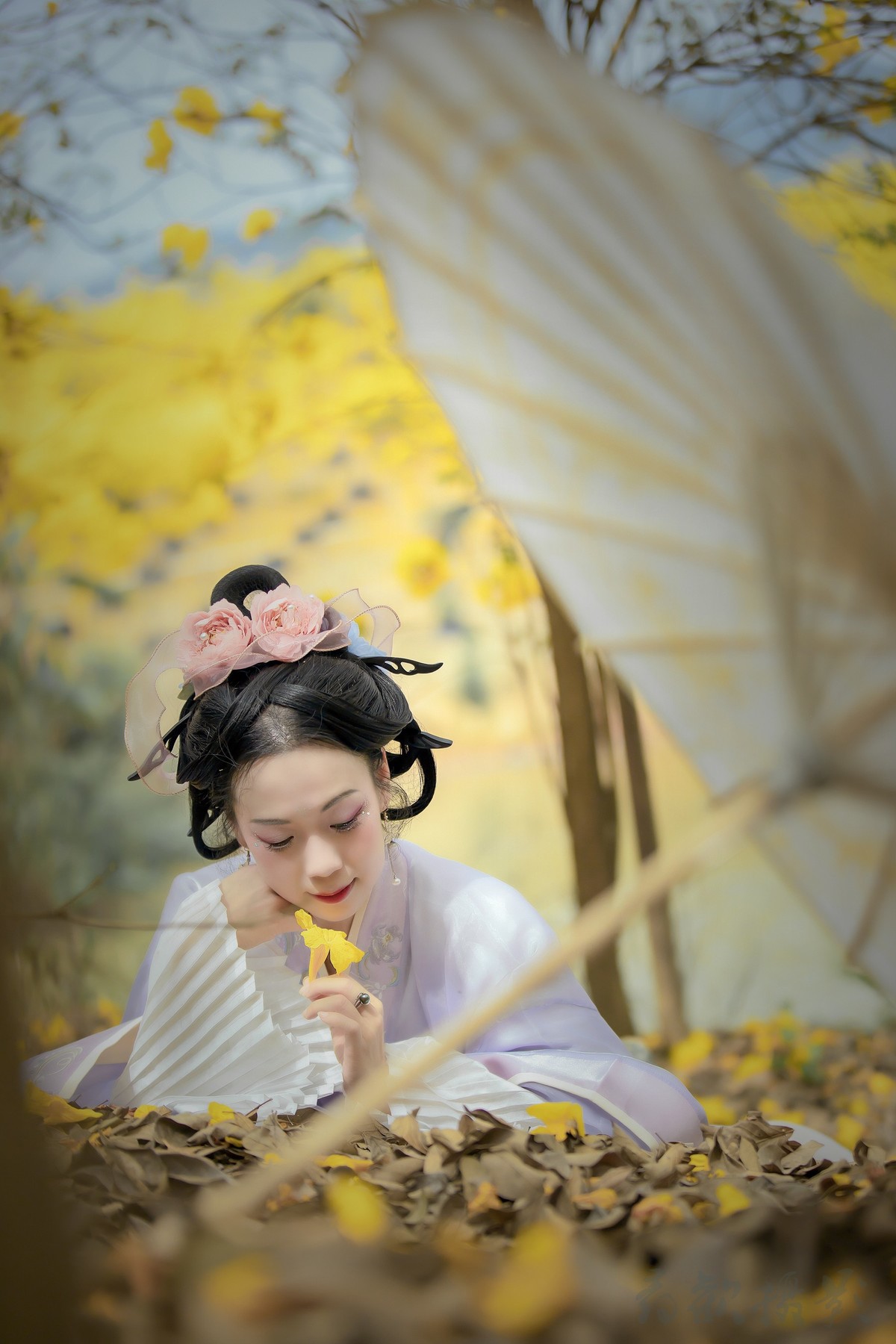 铃铛串串色如金