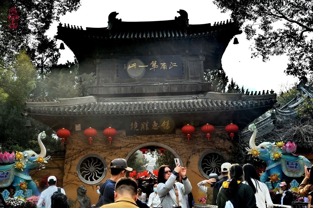 无锡央视三国城      周鸣天