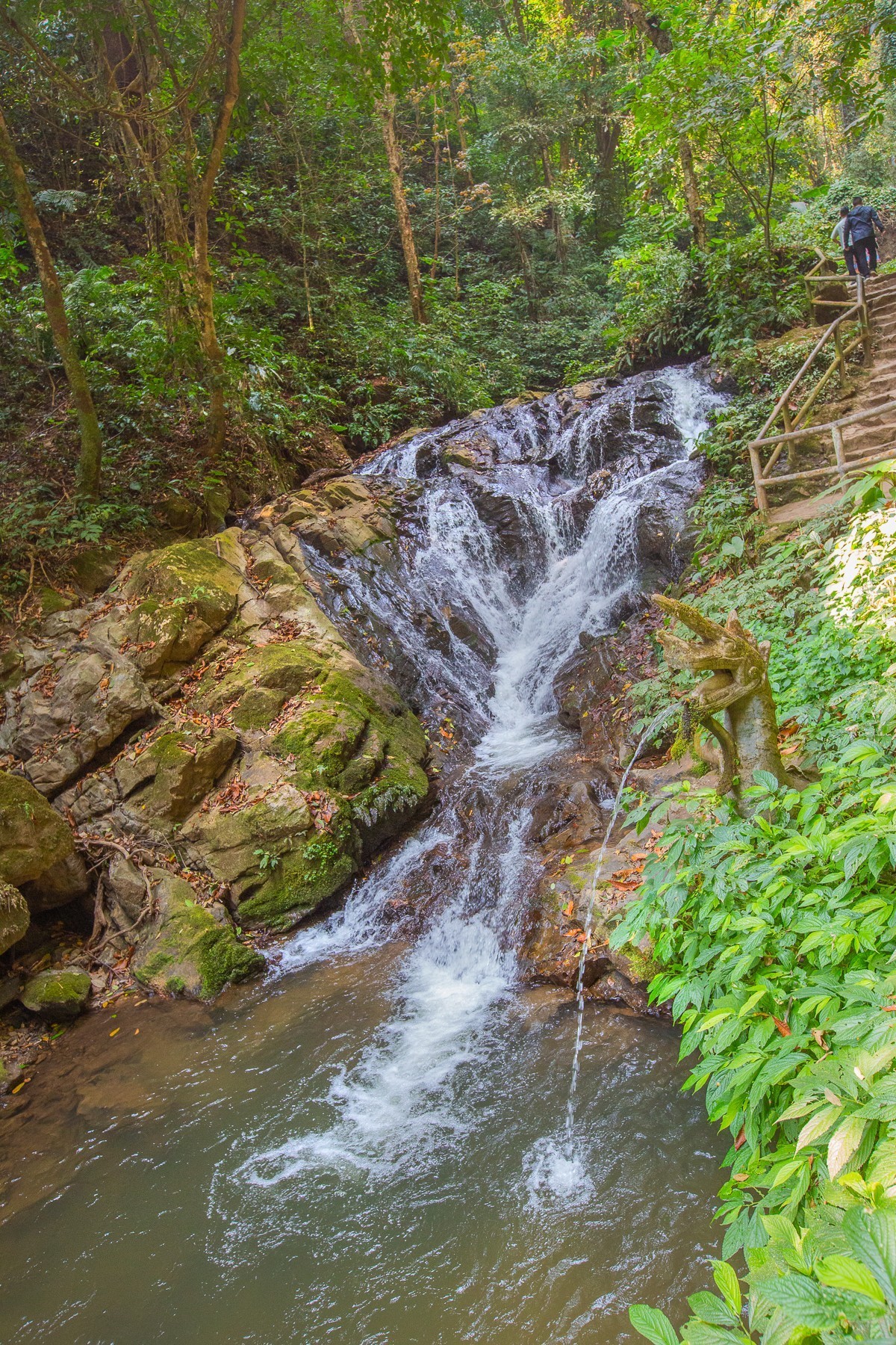 2025-04-08云南瑞丽莫里大瀑布（一）