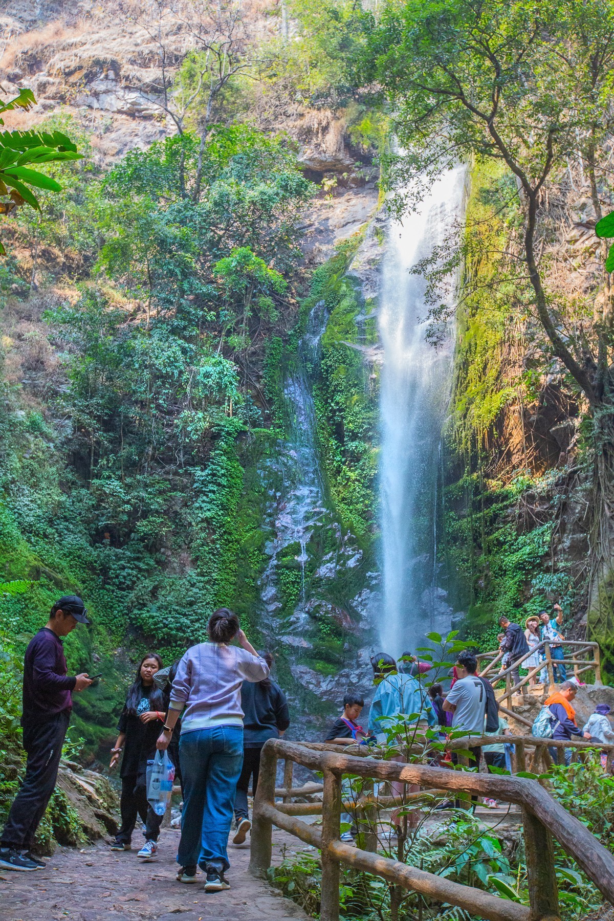 2025-04-08云南瑞丽莫里大瀑布（一）