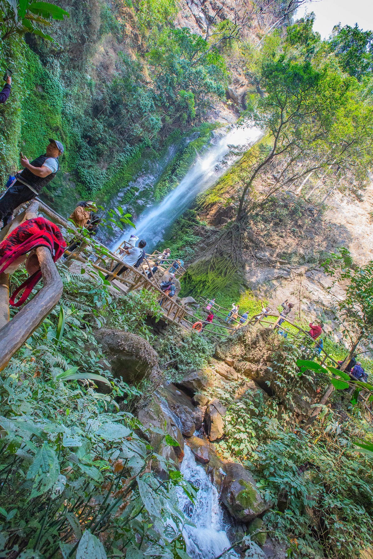 2025-04-08云南瑞丽莫里大瀑布（一）