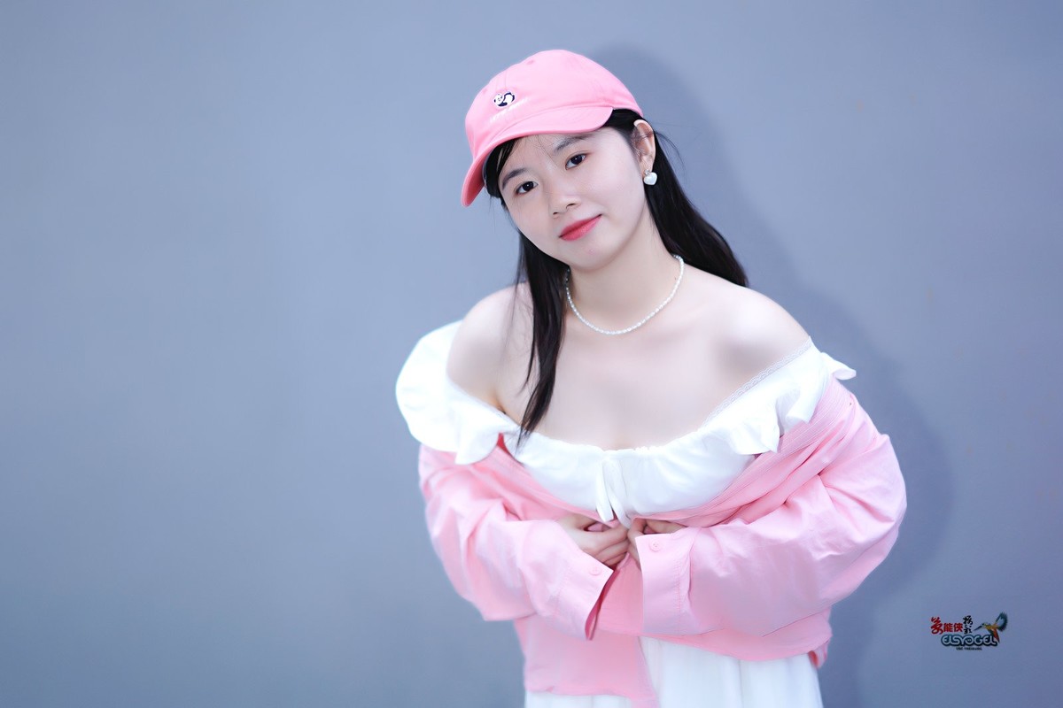 【夏日红帽子少女】---双子