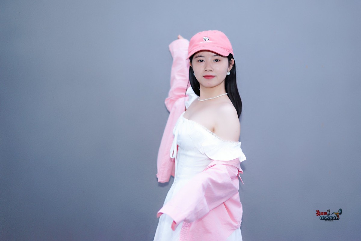 【夏日红帽子少女】---双子