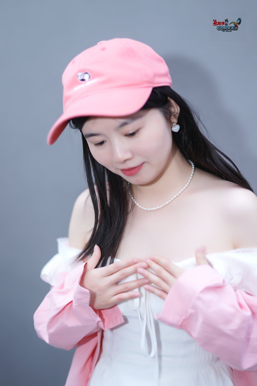 【夏日红帽子少女】---双子