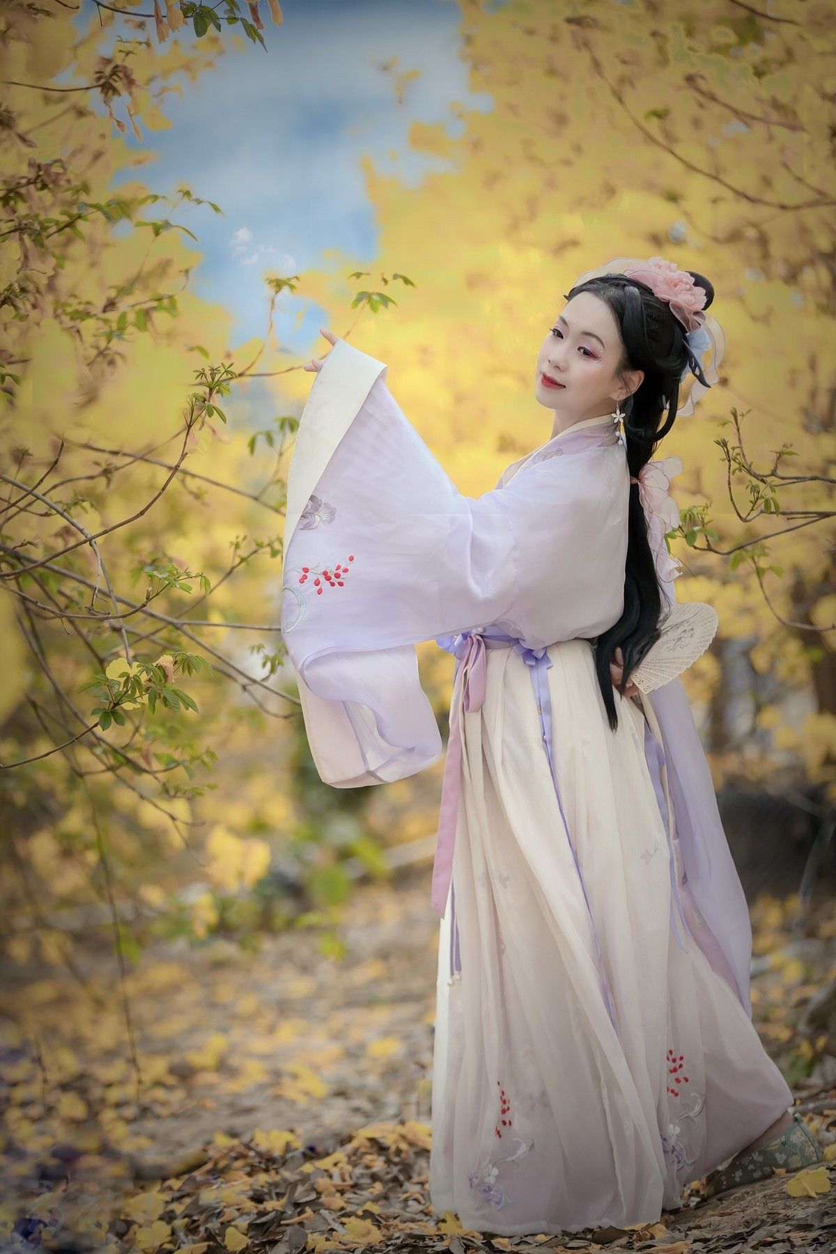 铃铛串串色如金