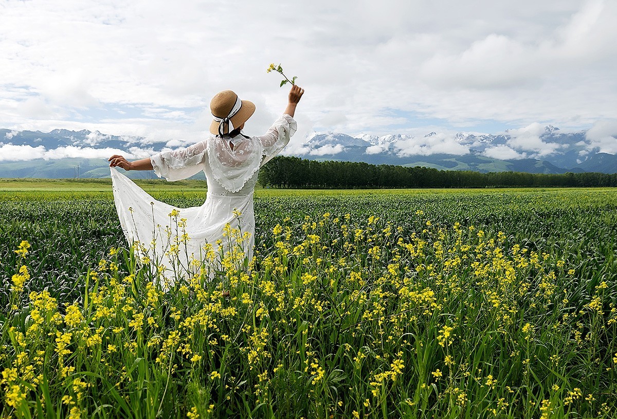 行在云端的伊昭公路 —2022新疆大、小独库公路自驾游见闻之一