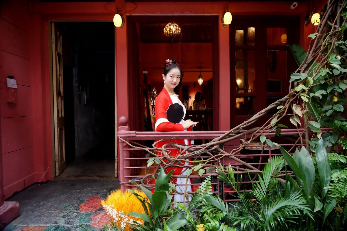 环境人像---汉口同兴里的英子美女！-中关村在线摄影论坛