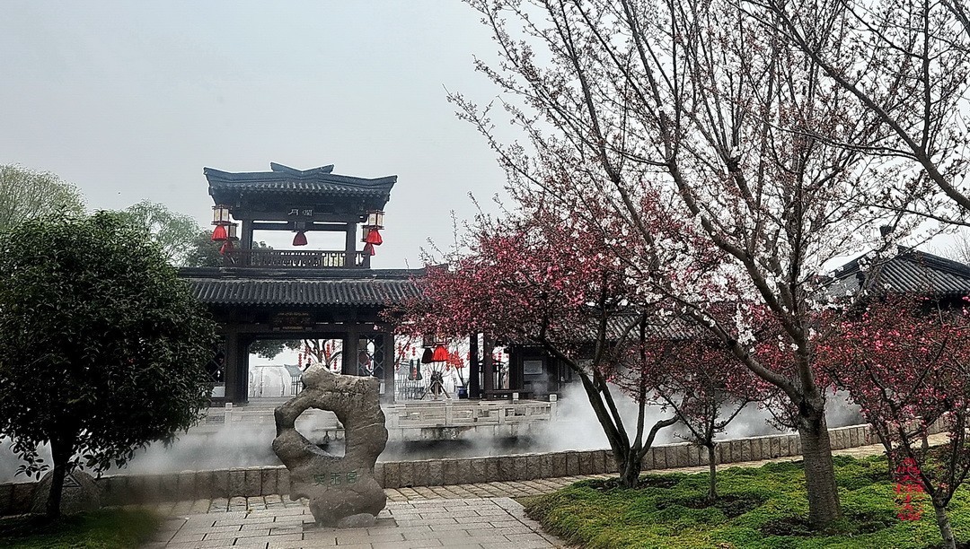 无锡央视三国城      周鸣天