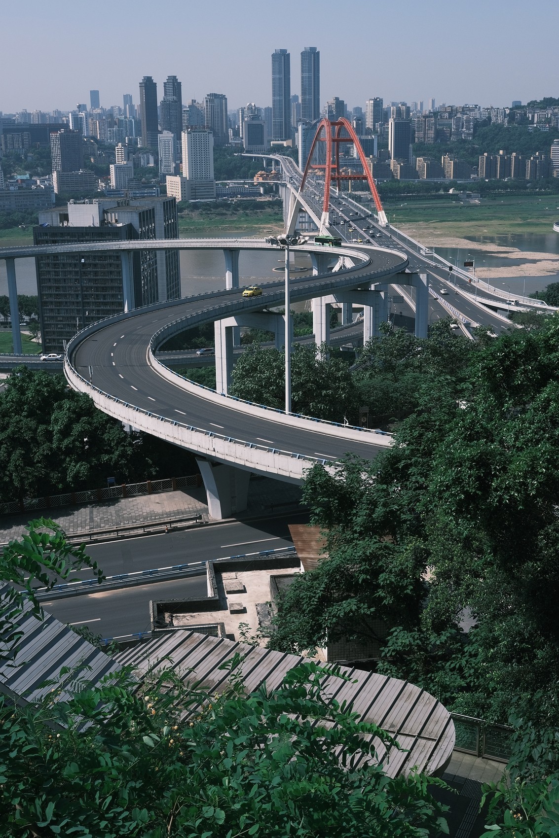 【 初夏，登重庆铜元之光观景平台随拍 】