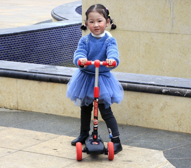 632【不老松：海南游摄纪实】长島兰湾可爱的女童！