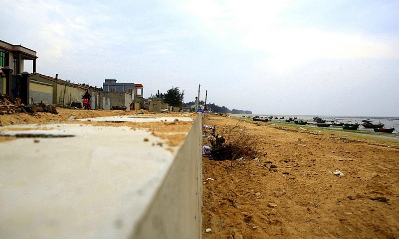 633【不老松：海南游摄纪实】长島兰湾西侧龙豪村防潮堤！