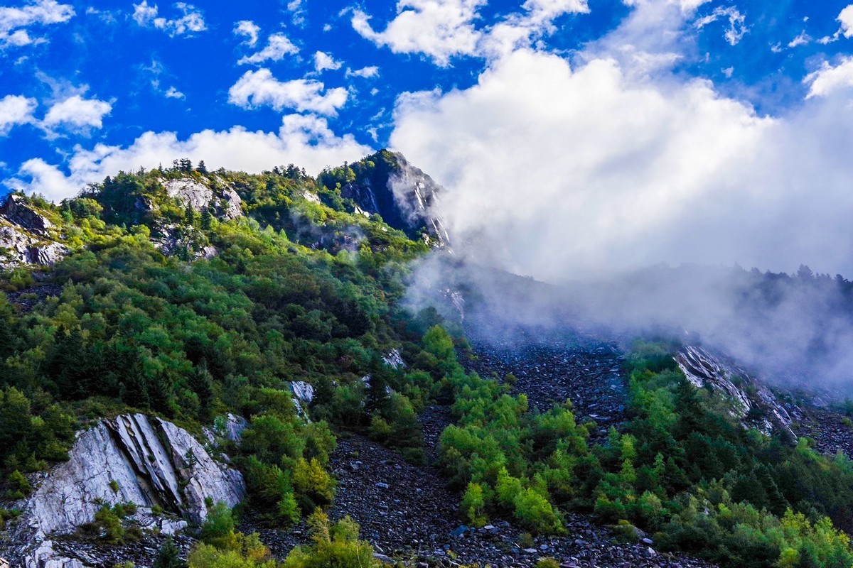 走川西的路上随拍