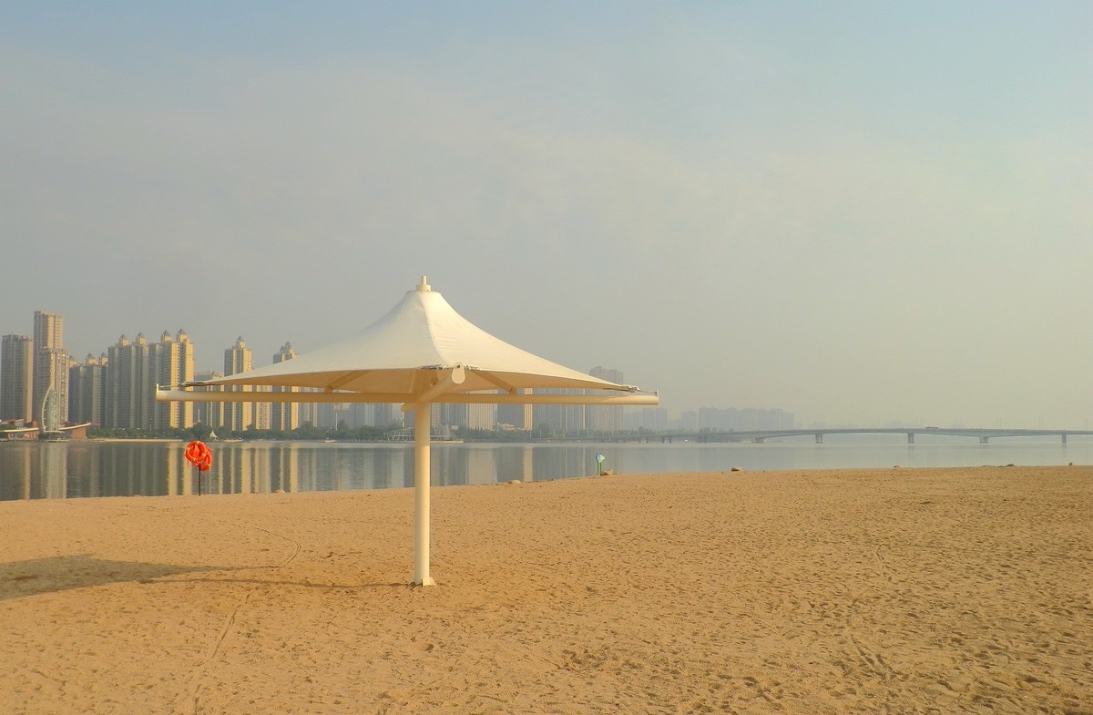 龙湖边沙滩风光，祝大家端午安康！