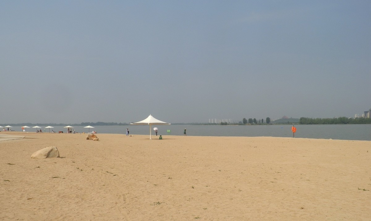 龙湖边沙滩风光，祝大家端午安康！