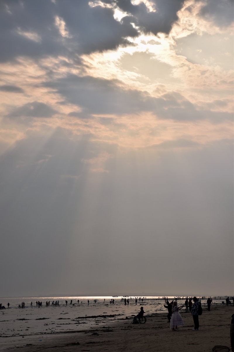 2024春节 滇桂沿边行（30）金灿灿的海滨