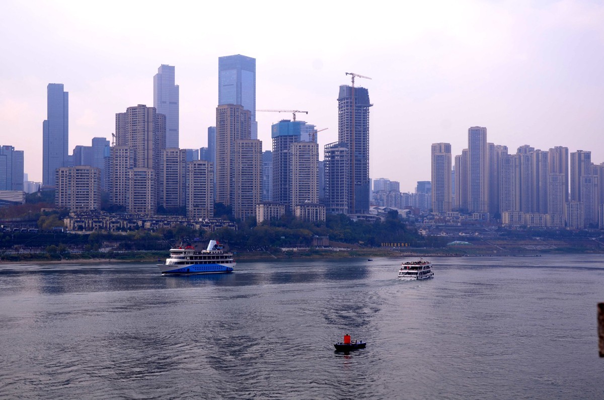 南滨路上观江城(三)