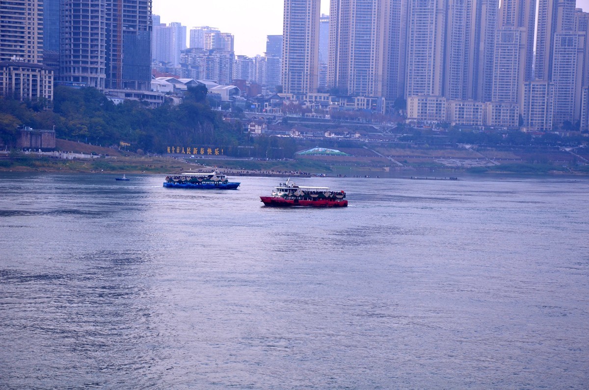 南滨路上观江城(三)