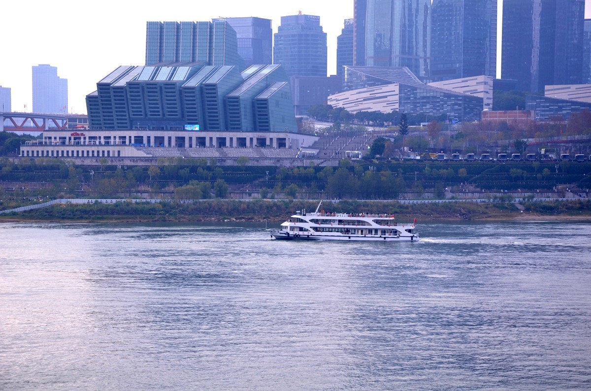 南滨路上观江城(三)