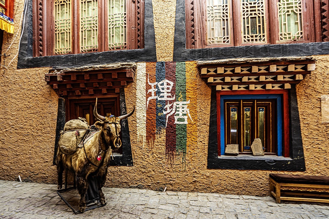 行走在318国道【28】天空之城【理塘--勒通古镇】