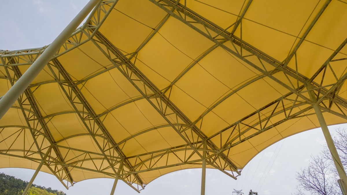 大 连 森 林 动 物 园 北 门 （ 二 ）