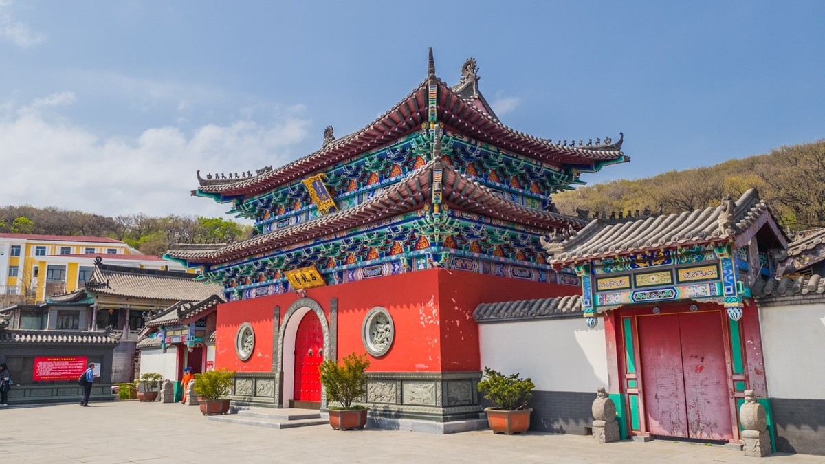 大 黑 山 石 鼓 寺