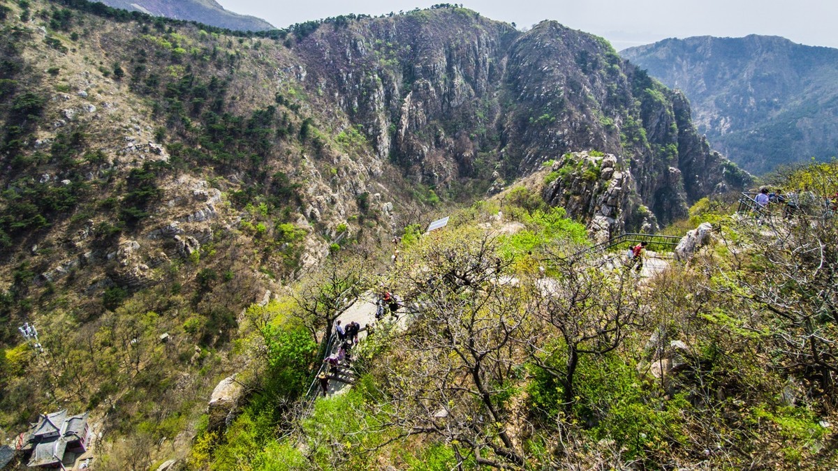 大 黑 山 石 鼓 寺