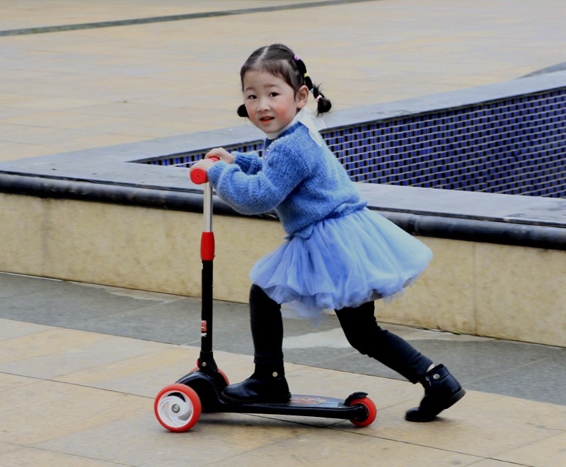 632【不老松：海南游摄纪实】长島兰湾可爱的女童！