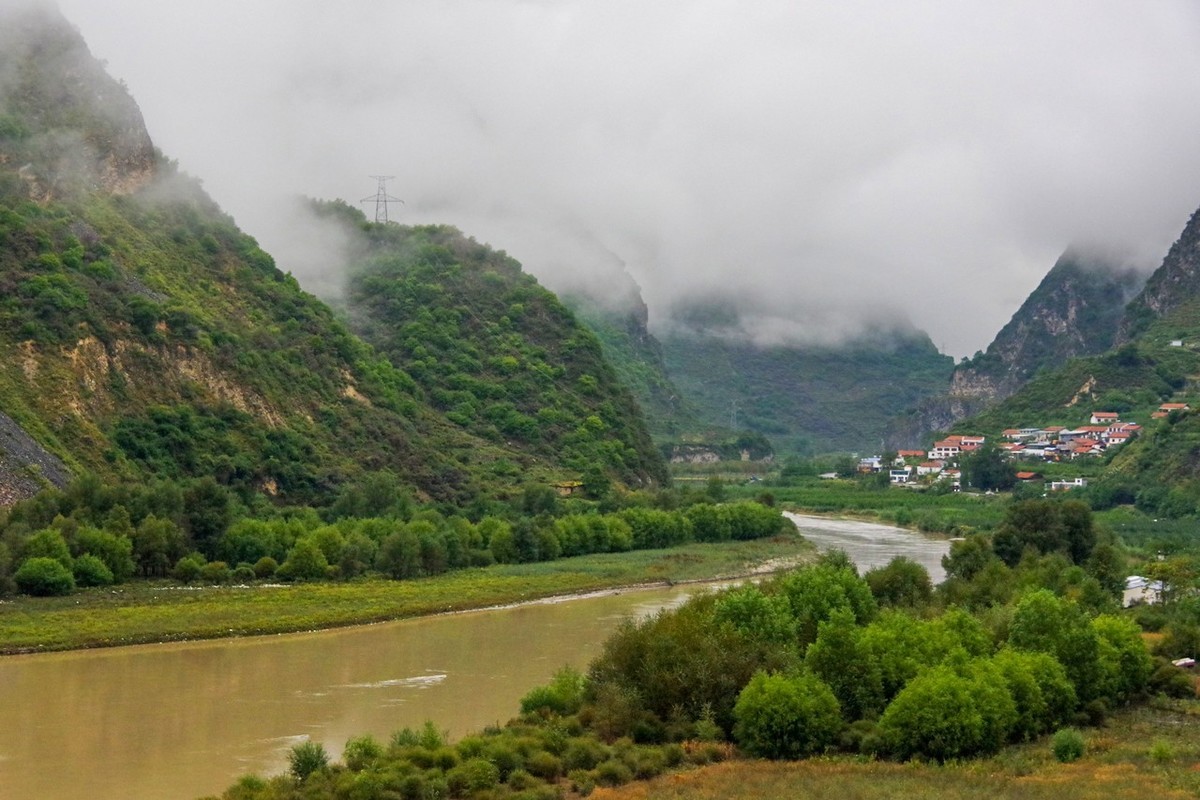 走川西的路上随拍
