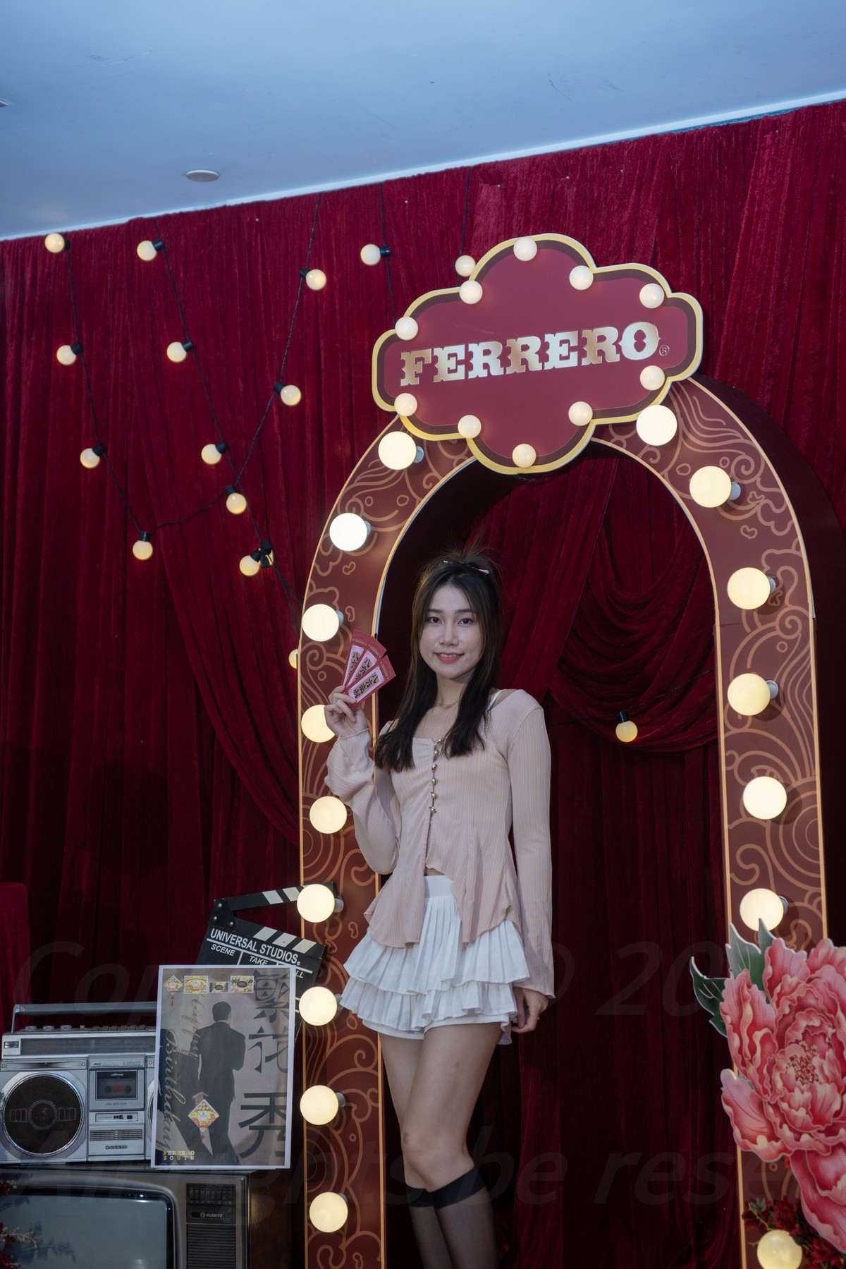 又看走秀签名处