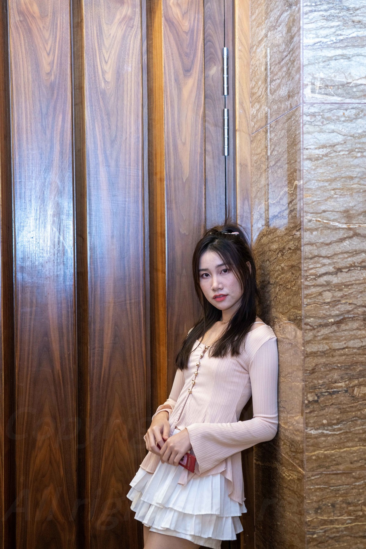 又看走秀签名处