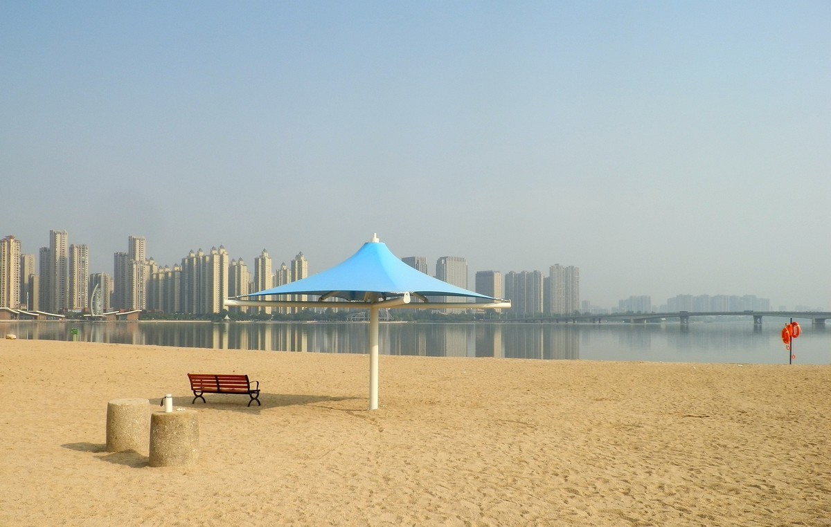 龙湖边沙滩风光，祝大家端午安康！